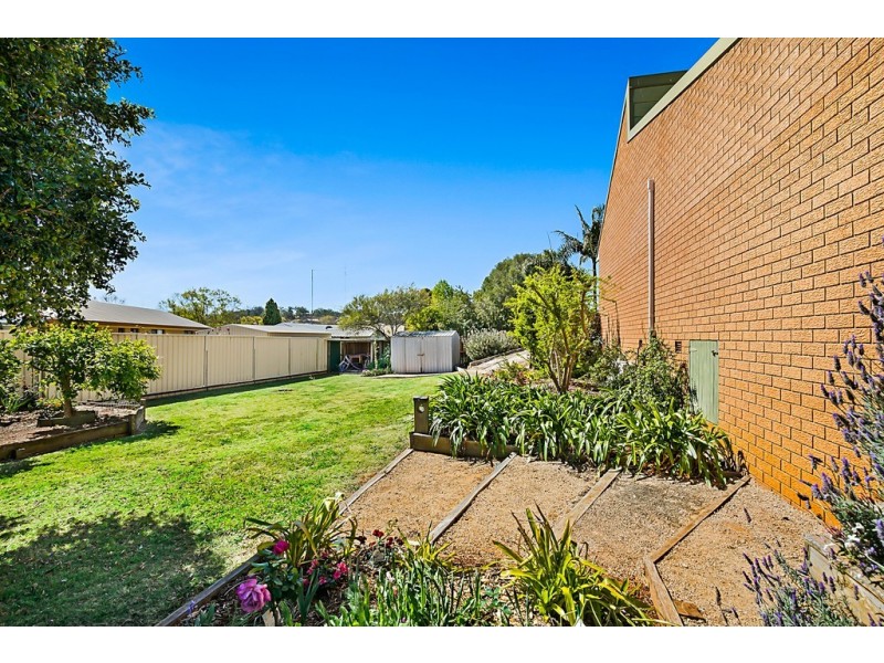15 Truscott Street, Wilsonton QLD 4350