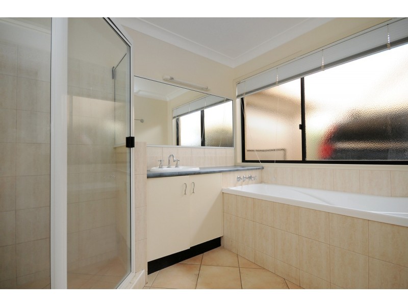 3 La Vista Court, Middle Ridge QLD 4350