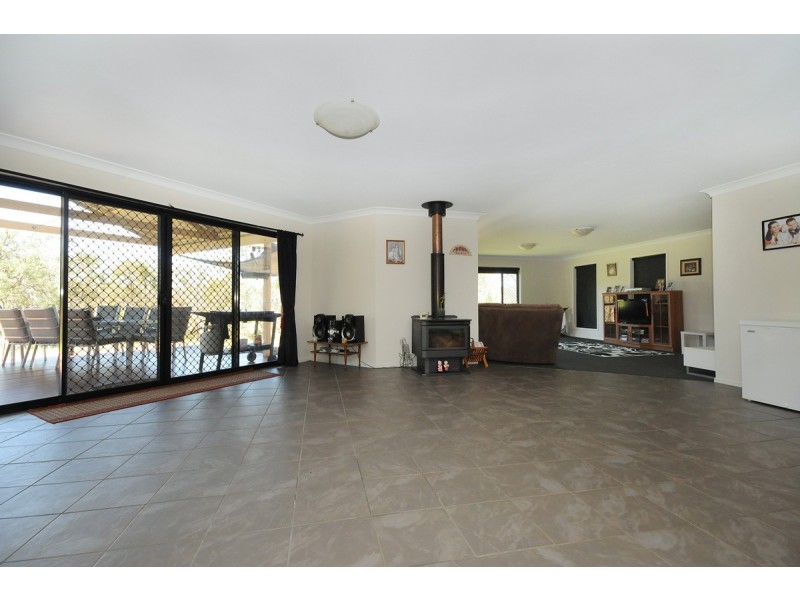 32 Pendoma Drive, Hodgson Vale QLD 4352