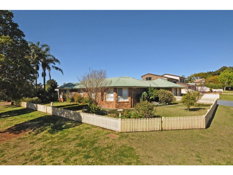 4 Jull Drive, Centenary Heights QLD 4350