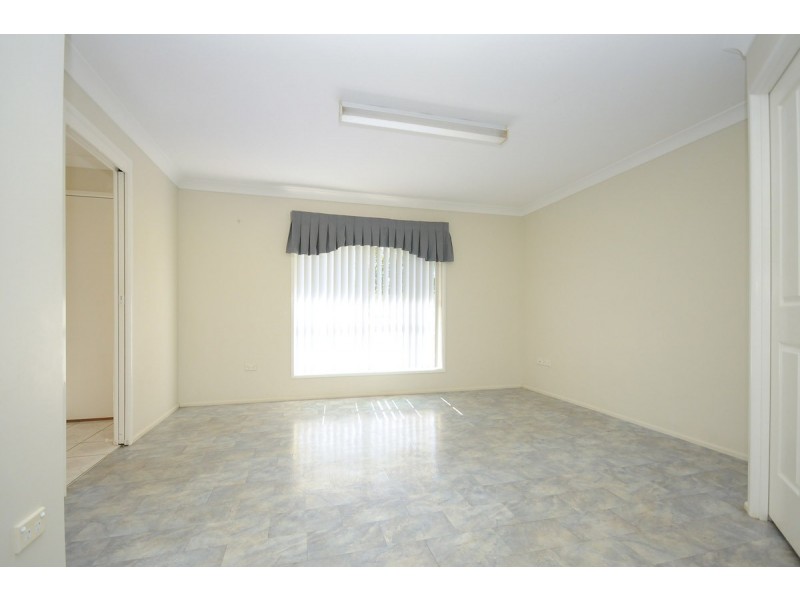 4 Jull Drive, Centenary Heights QLD 4350