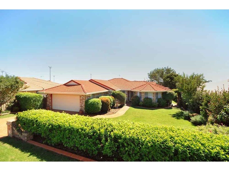 13 Pillar Street, Middle Ridge QLD 4350