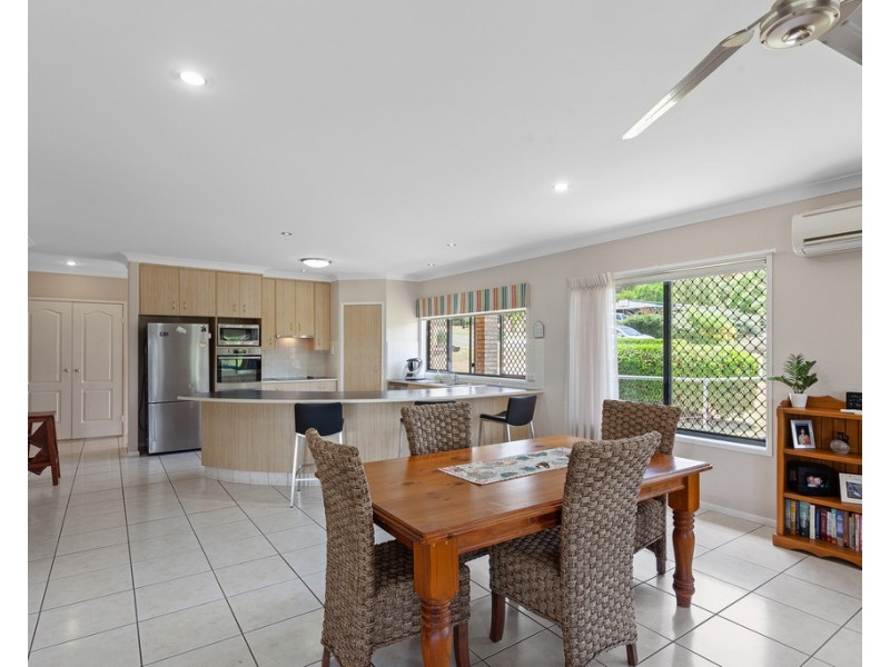 2 Fairview Rise, Gowrie Junction QLD 4352