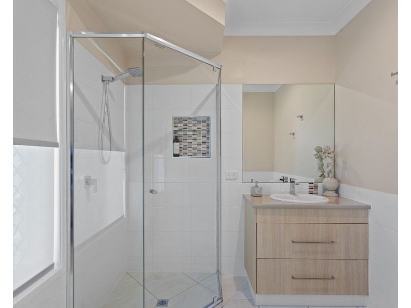 2 Fairview Rise, Gowrie Junction QLD 4352