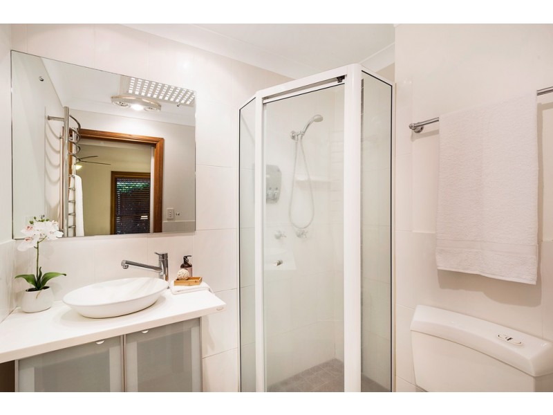 6 Marguerita Court, Centenary Heights QLD 4350