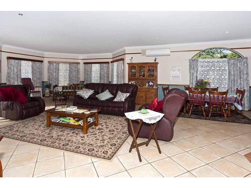 3 Christine Court, Cotswold Hills QLD 4350