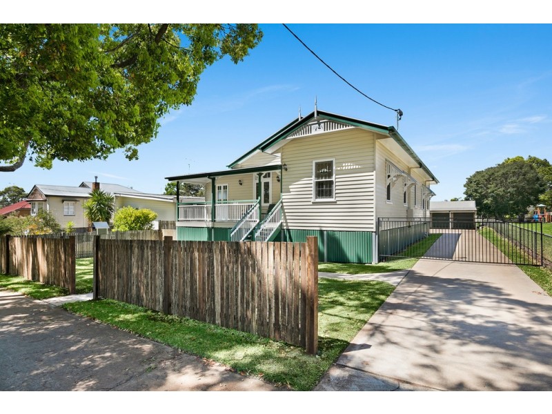 242 Geddes Street, Centenary Heights QLD 4350
