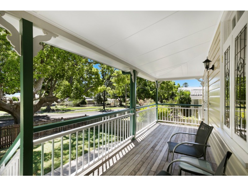 242 Geddes Street, Centenary Heights QLD 4350