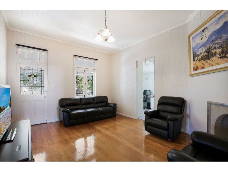 242 Geddes Street, Centenary Heights QLD 4350