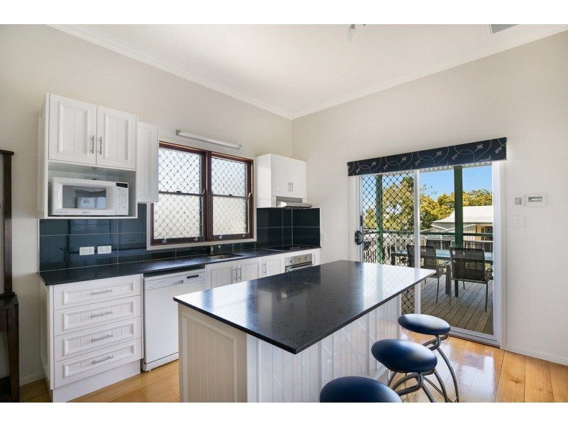 242 Geddes Street, Centenary Heights QLD 4350