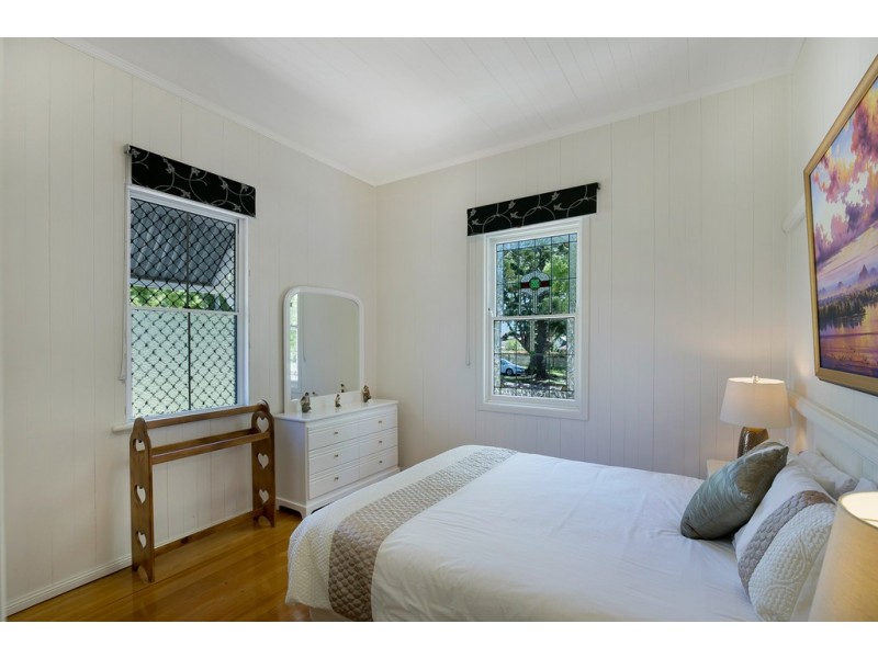 242 Geddes Street, Centenary Heights QLD 4350