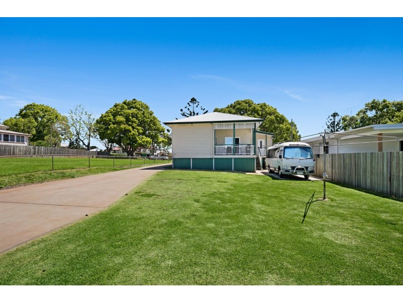 242 Geddes Street, Centenary Heights QLD 4350