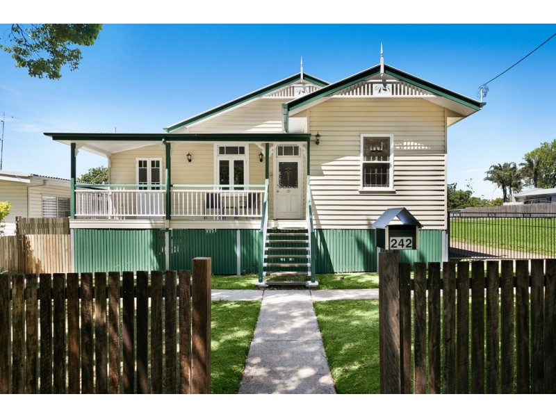 242 Geddes Street, Centenary Heights QLD 4350