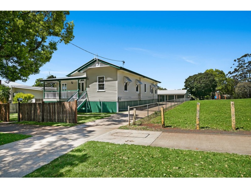 242 Geddes Street, Centenary Heights QLD 4350
