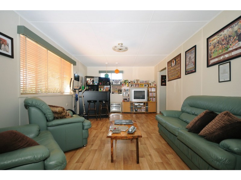 12 Kettle Street, Rockville QLD 4350