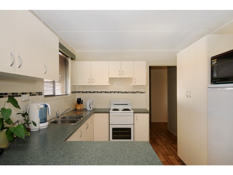 12 Kettle Street, Rockville QLD 4350