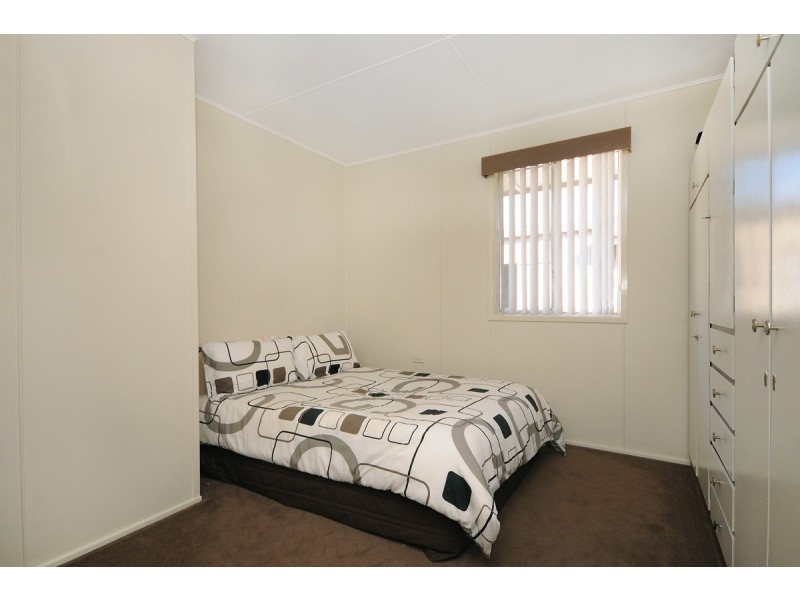 12 Kettle Street, Rockville QLD 4350