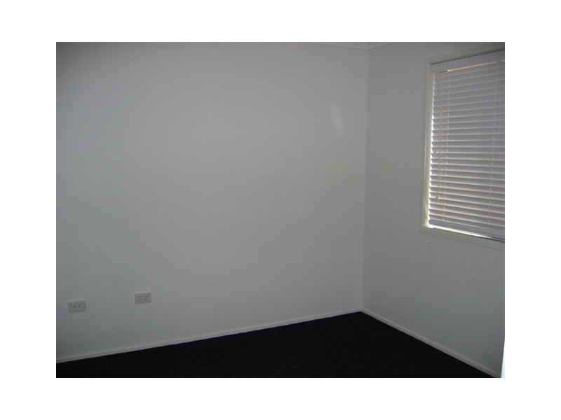 1 Banksdale Drive, Middle Ridge QLD 4350