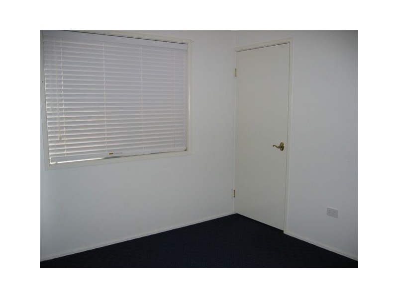 1 Banksdale Drive, Middle Ridge QLD 4350