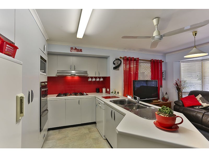 2 Blake Street, Wilsonton QLD 4350
