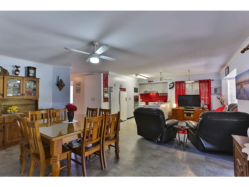 2 Blake Street, Wilsonton QLD 4350