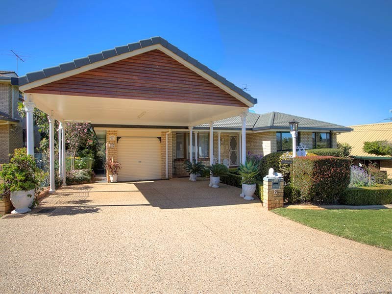 8 Cullen Court, Rockville QLD 4350
