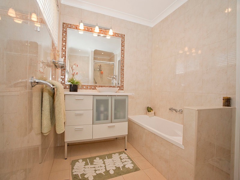 8 Cullen Court, Rockville QLD 4350