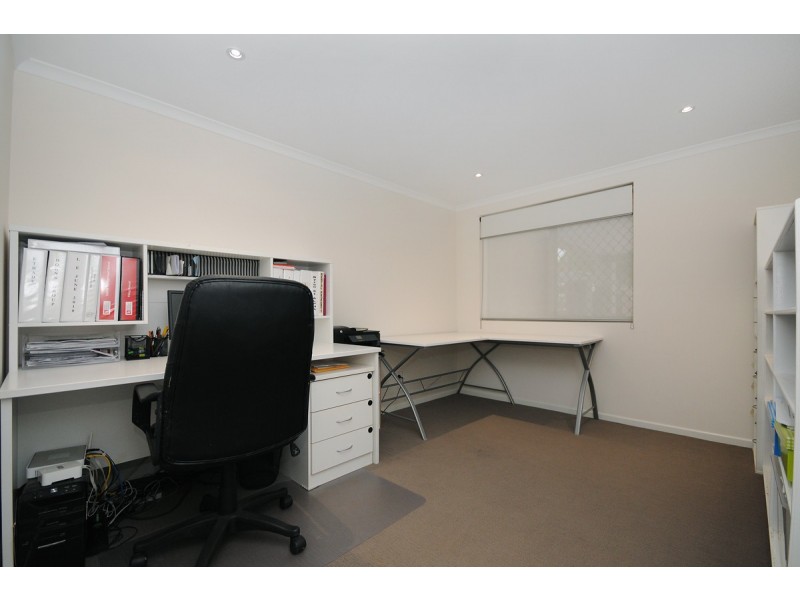 240 Alderley Street, Centenary Heights QLD 4350