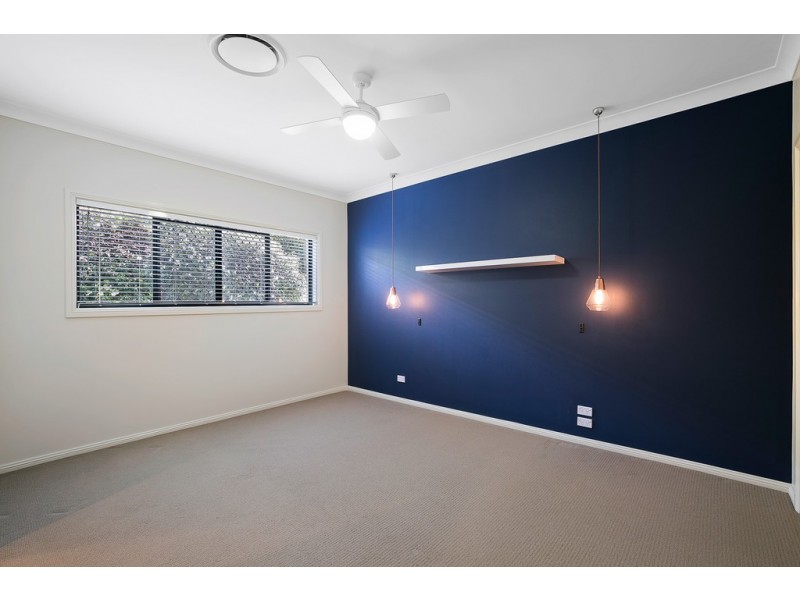 8 Ridgewood Drive, Kearneys Spring QLD 4350