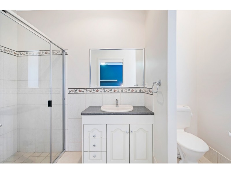 8 Ridgewood Drive, Kearneys Spring QLD 4350