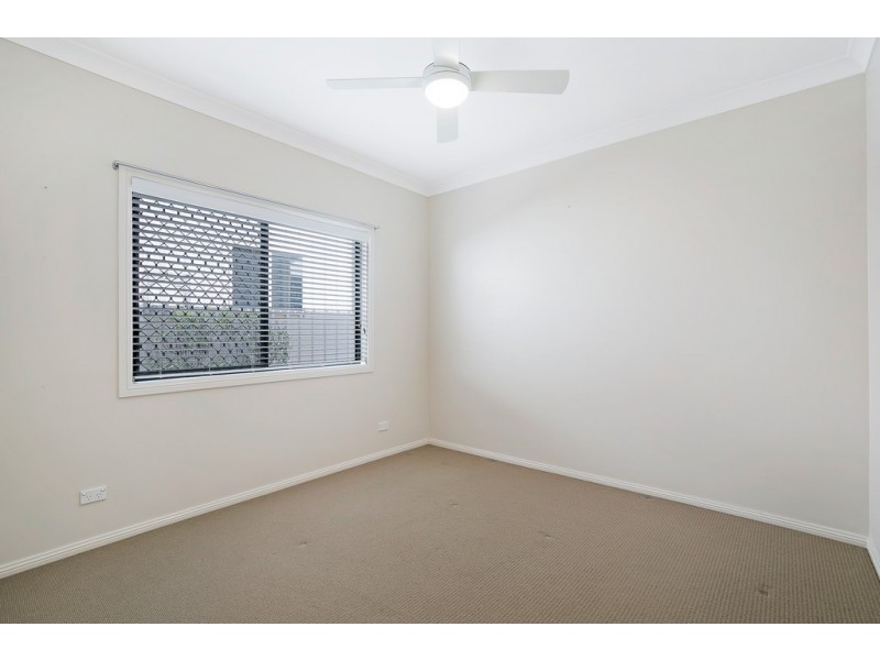 8 Ridgewood Drive, Kearneys Spring QLD 4350