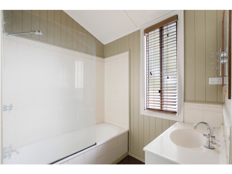 1 Listohan Street, North Toowoomba QLD 4350