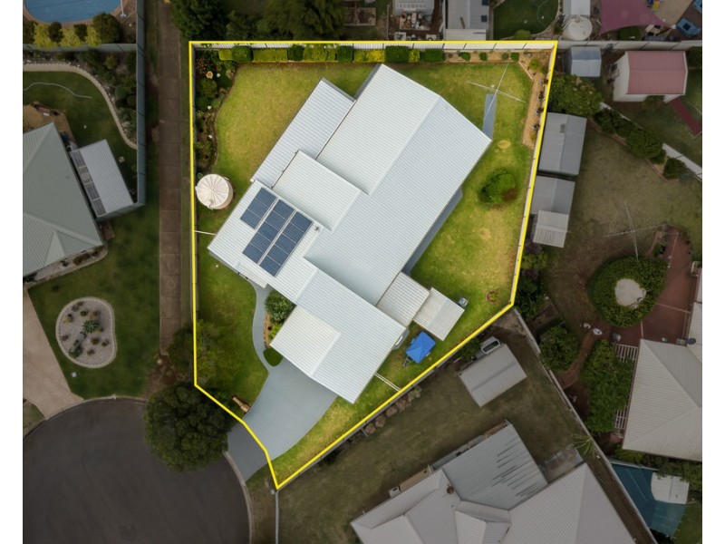 2 Nimrod Court, Wilsonton QLD 4350