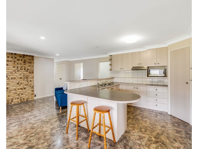 2 Nimrod Court, Wilsonton QLD 4350