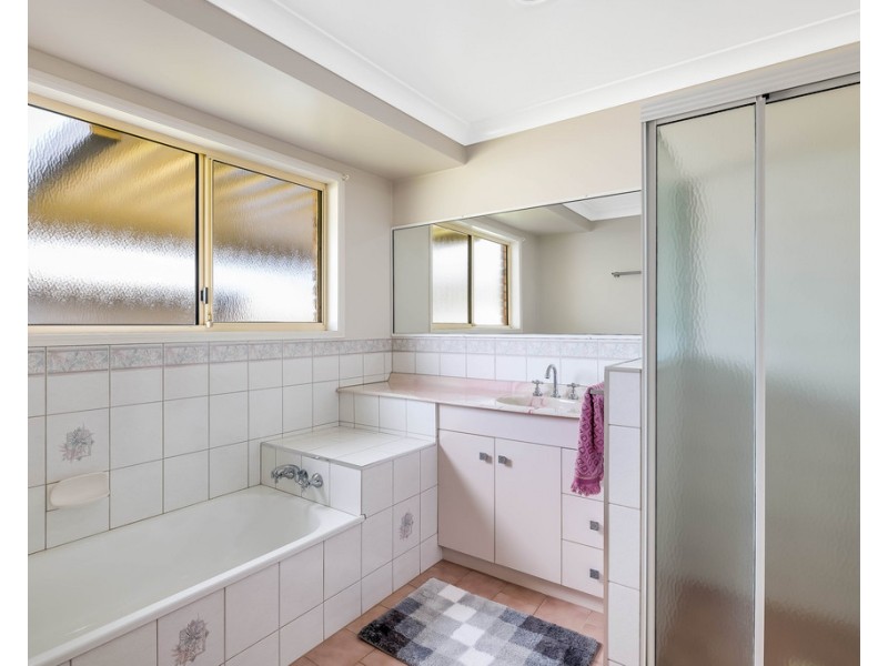 2 Nimrod Court, Wilsonton QLD 4350
