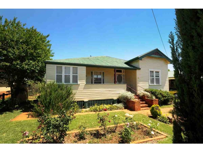 8 Kirk Street, Toowoomba City QLD 4350