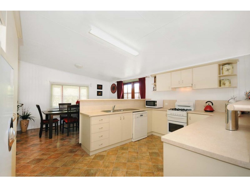 8 Kirk Street, Toowoomba City QLD 4350