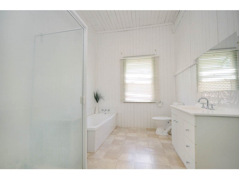 8 Kirk Street, Toowoomba City QLD 4350