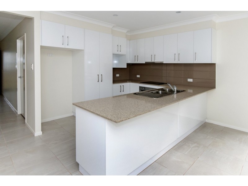 Units 1-3/65 Crown Street, Rangeville QLD 4350