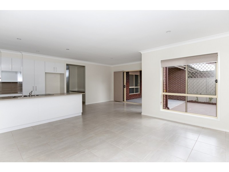 Units 1-3/65 Crown Street, Rangeville QLD 4350