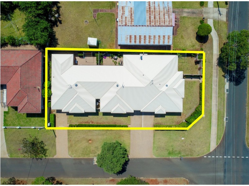 Units 1-3/65 Crown Street, Rangeville QLD 4350