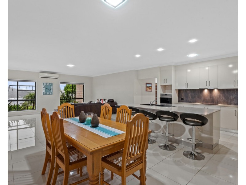 7 Makybe Drive, Hodgson Vale QLD 4352