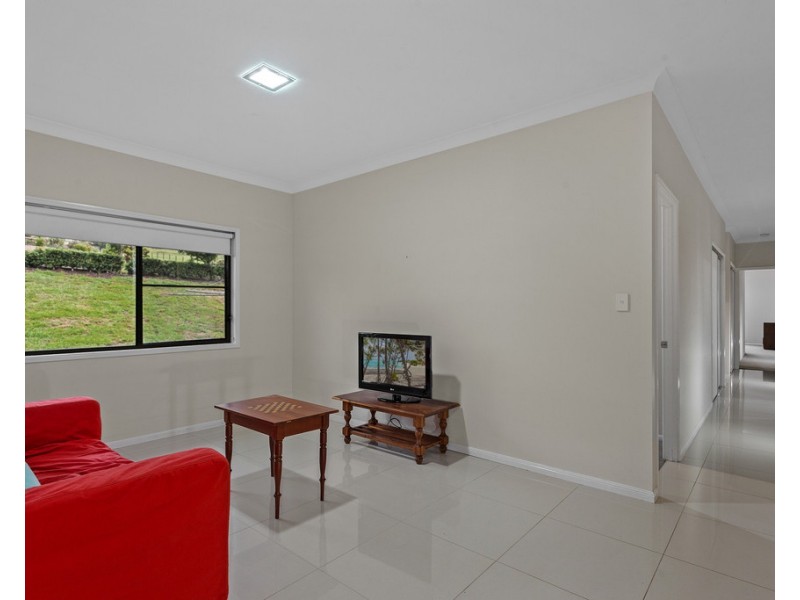 7 Makybe Drive, Hodgson Vale QLD 4352