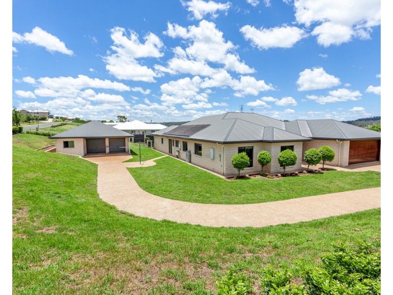 7 Makybe Drive, Hodgson Vale QLD 4352
