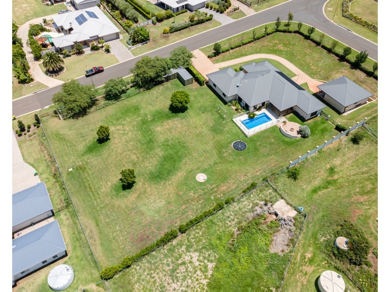 7 Makybe Drive, Hodgson Vale QLD 4352