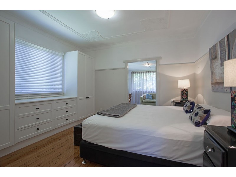 28 Rhyde Street, Mount Lofty QLD 4350