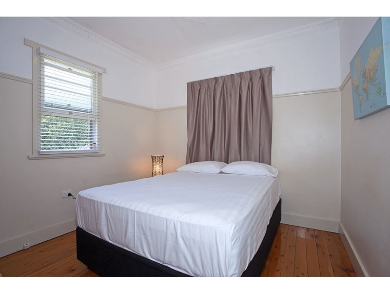 28 Rhyde Street, Mount Lofty QLD 4350