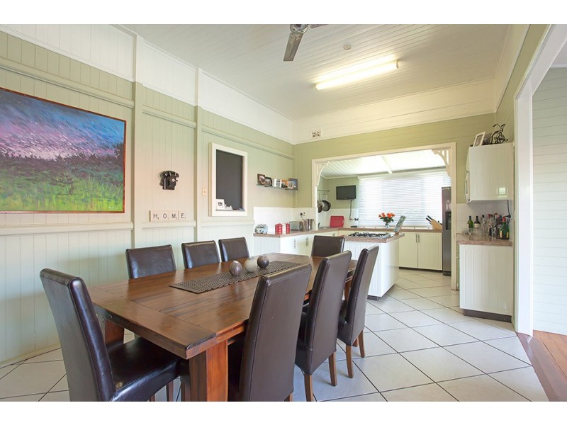 192 Campbell Street, Newtown QLD 4350