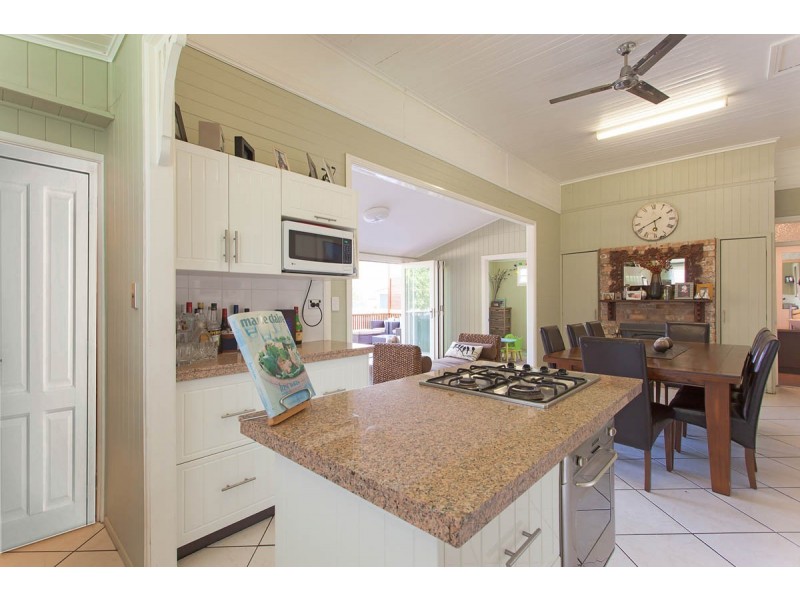 192 Campbell Street, Newtown QLD 4350