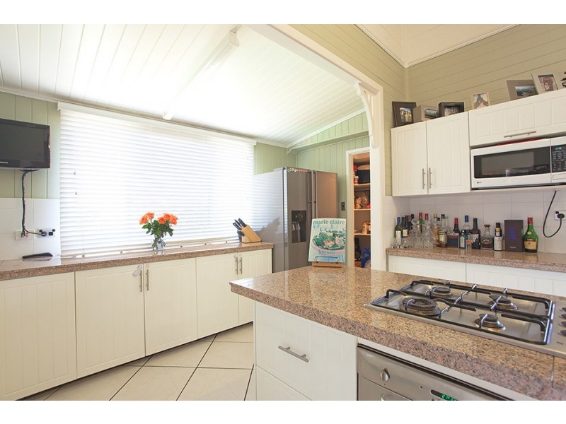 192 Campbell Street, Newtown QLD 4350